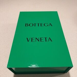 Bottega Veneta Green Box empty